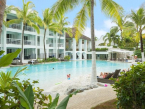 Beach Club Port Douglas Luxury Apartments, Port Douglas